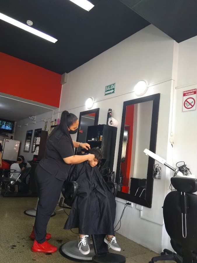 LORYFER’S peluquería y spa