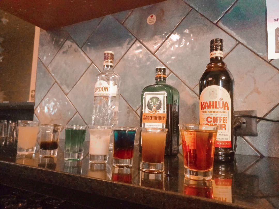 1900 Bar Lounge