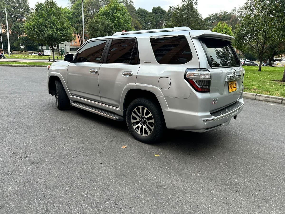 UNIVERSO RENTACAR MEDELLIN