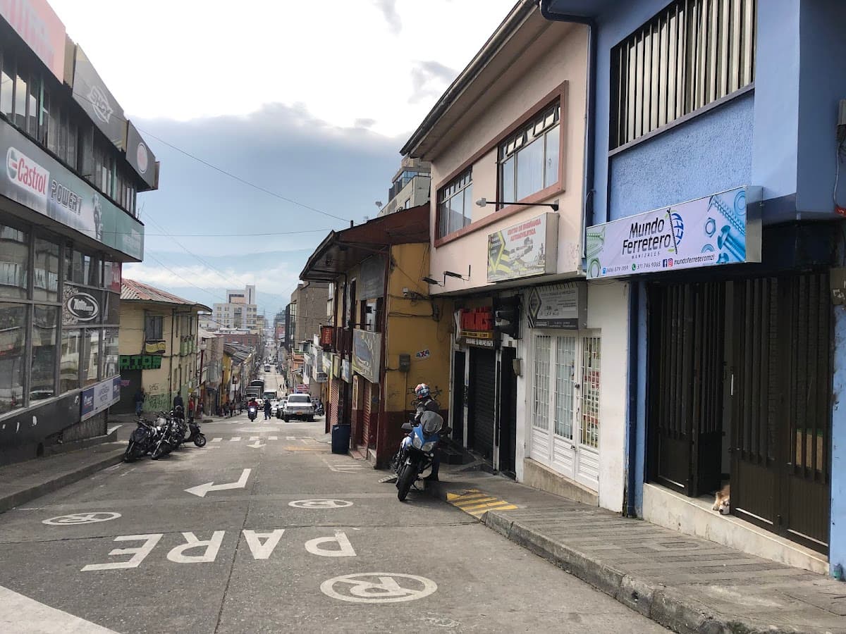 Mundo Ferretero Manizales - Ferretería — foto