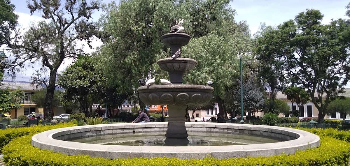 Parque Central de Tumbaco — foto