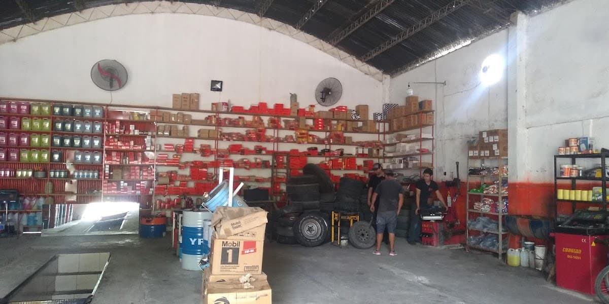 LO DE YACO Gomeria Y Lubricentro