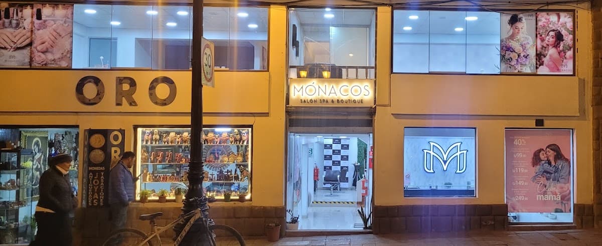 Mőnacos Salon Spa & Boutique