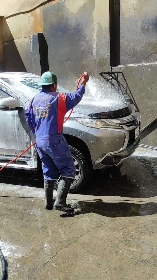 Lavado de Autos 24 DE DICIEMBRE — foto