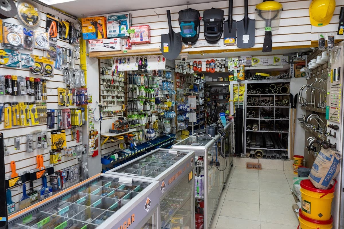 FERRETERIA LA YE MANIZALES - Ferreterias en Manizales - Materiales de Construcción - Herramientas - Tuberías - EléctricoS — foto