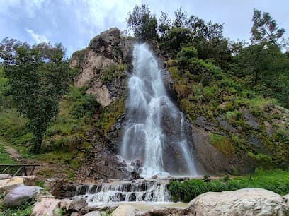 Centro turístico "Catarata EL PAACHA"_ WUAMAN WASI