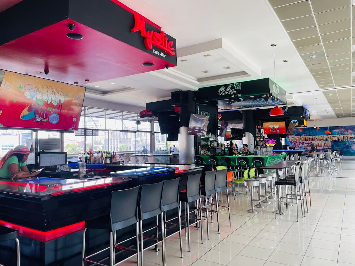 Mystic Café- Bar