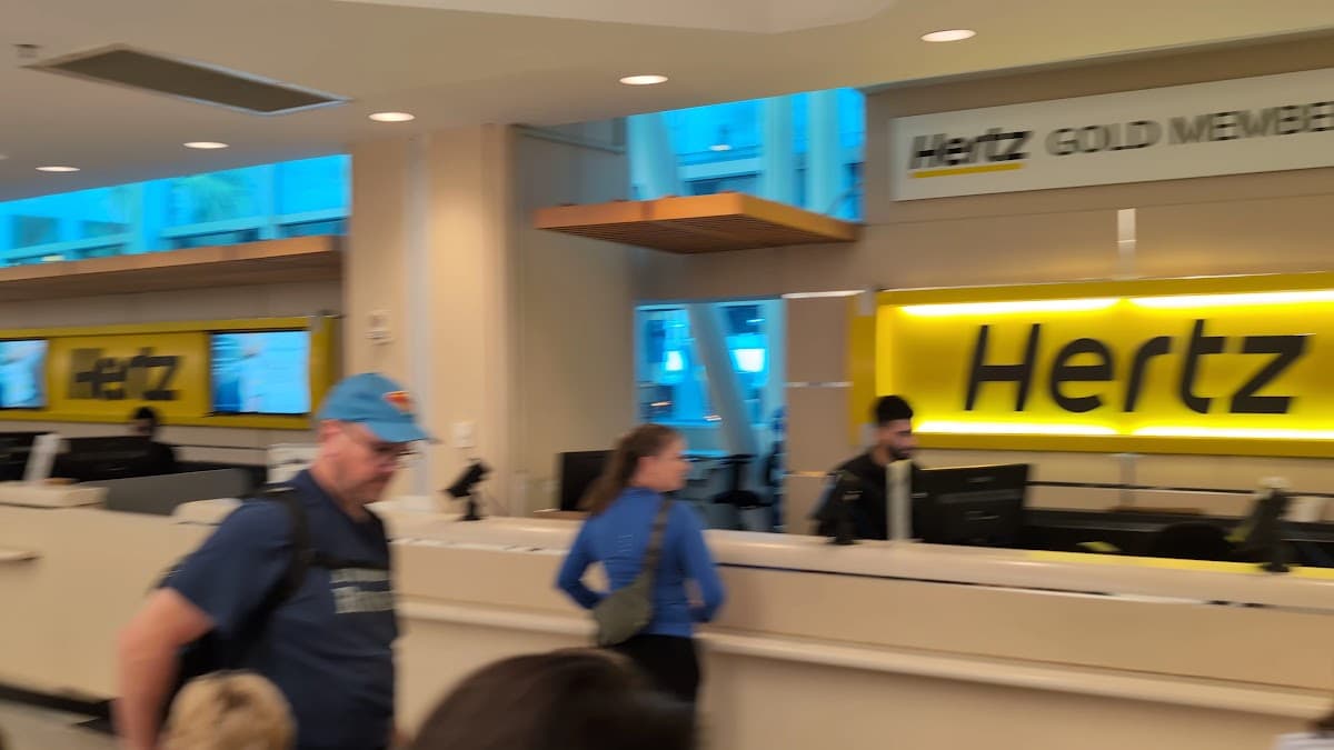 Hertz Car Rental - Jacksonville - Jacksonville International Airport (JAX) — foto
