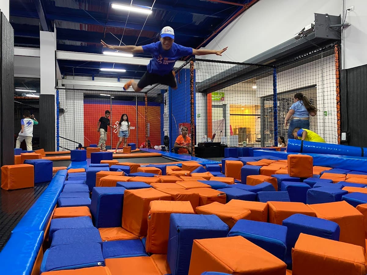 Sky Trampoline Park