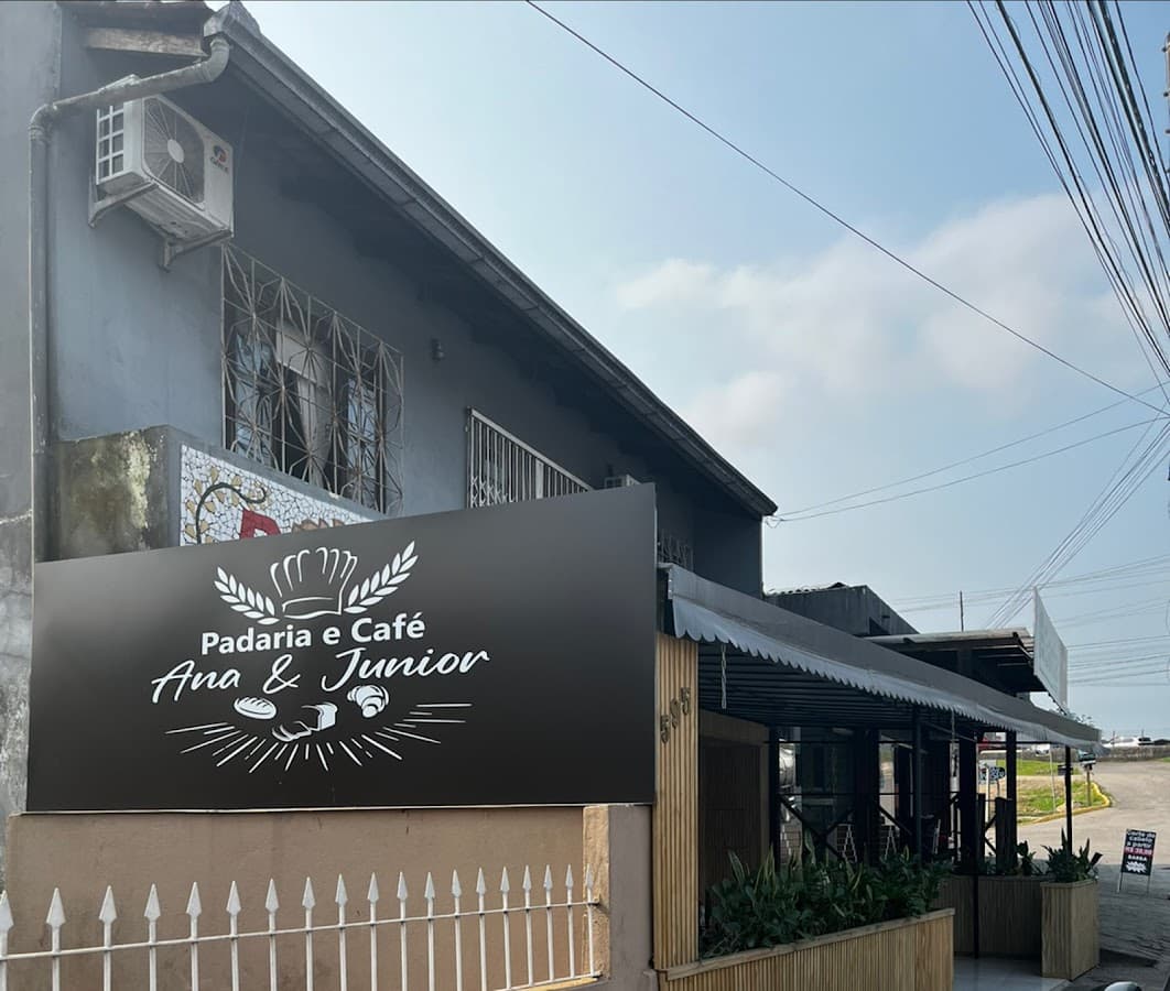 Padaria e Café Ana e Junior