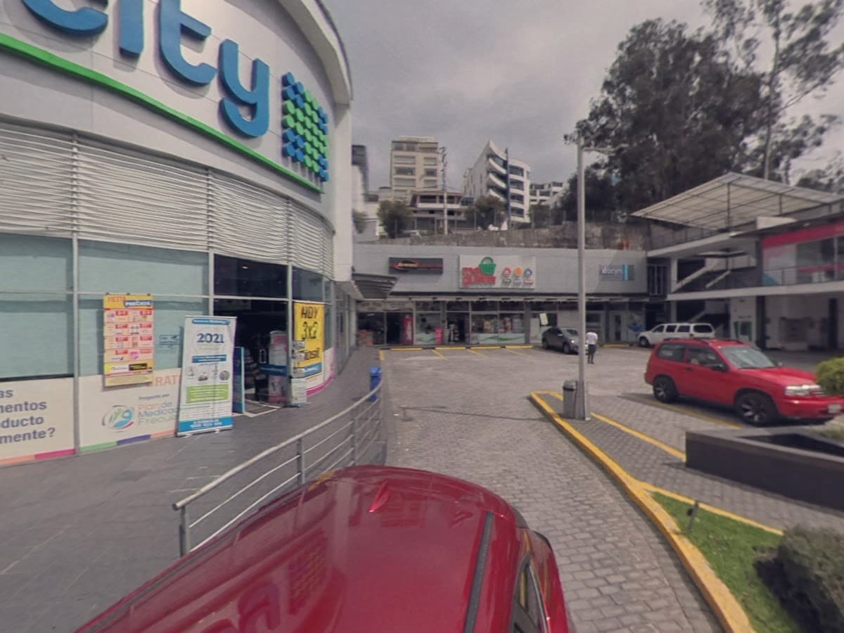 Farmacias Medicity Quito Plaza Eloy Alfaro — foto