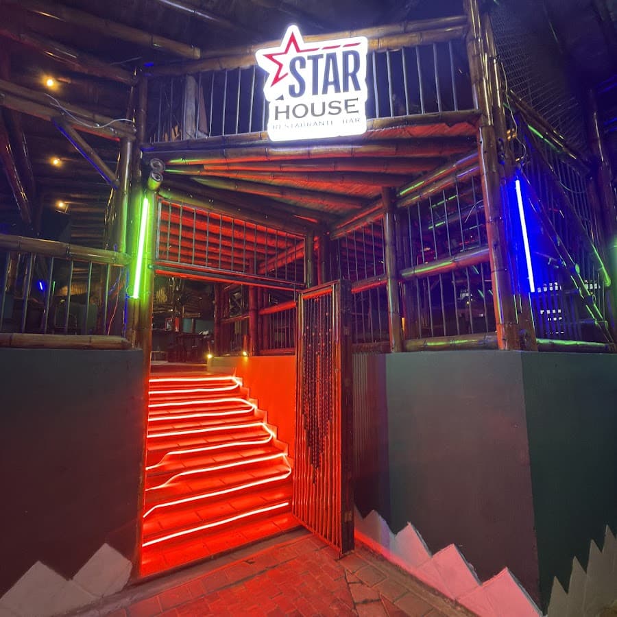 STAR HOUSE
