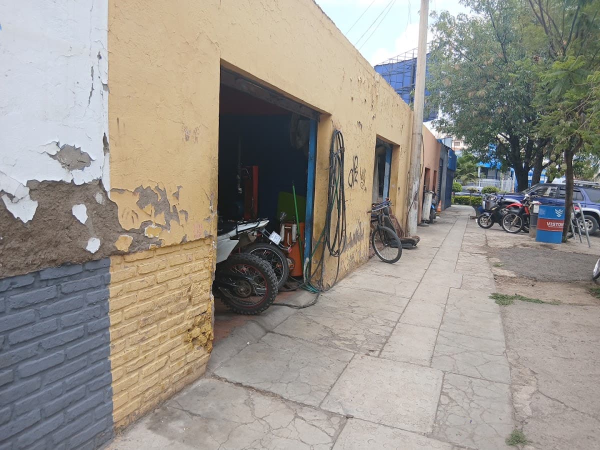 Gomeria el buen amigo