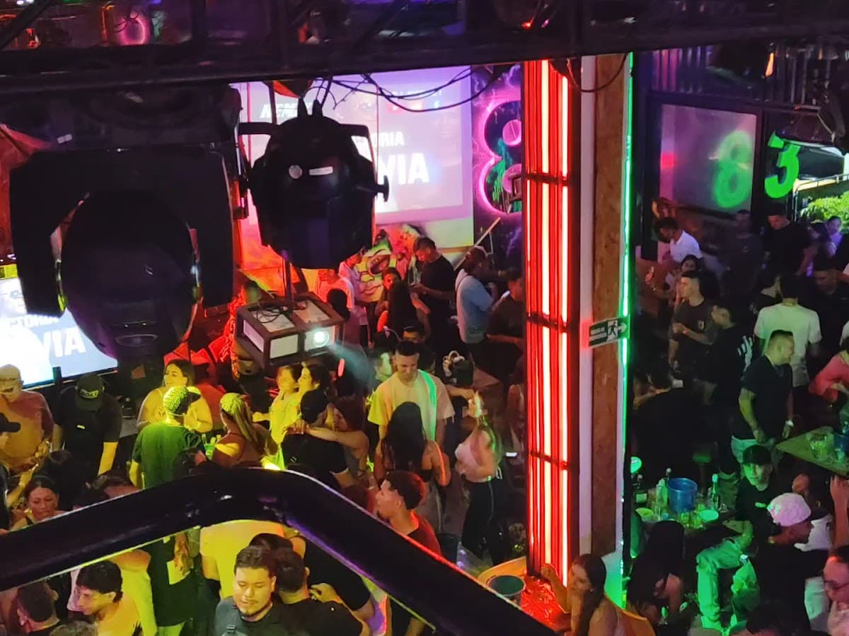 Estanco Bar la 83