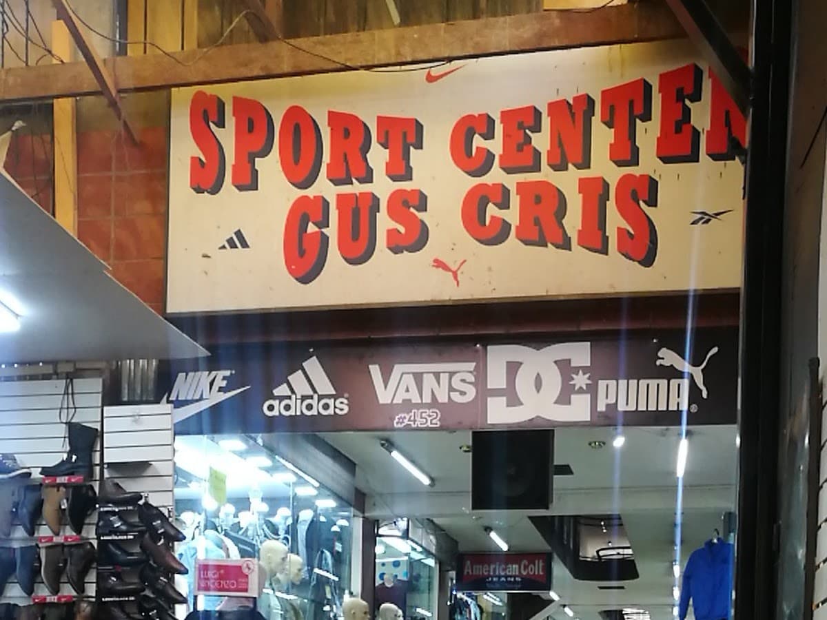 Calzados y Zapatillas Deportivas "CHESTER" — foto