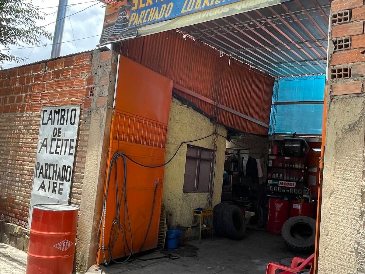 Gomería y Parcheria León
