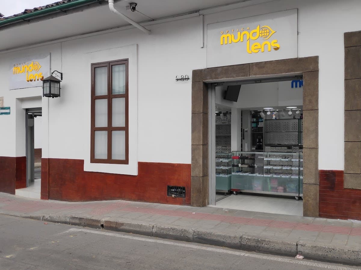 Sus Lentes Tienda Óptica — foto