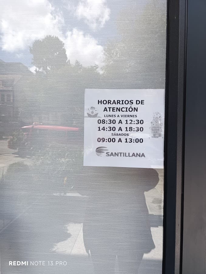 Librería Santillana — foto