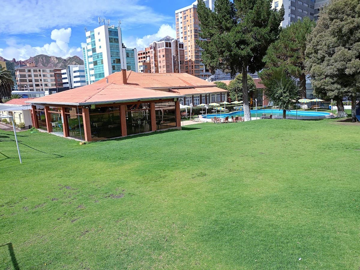 Automóvil Club Boliviano — foto