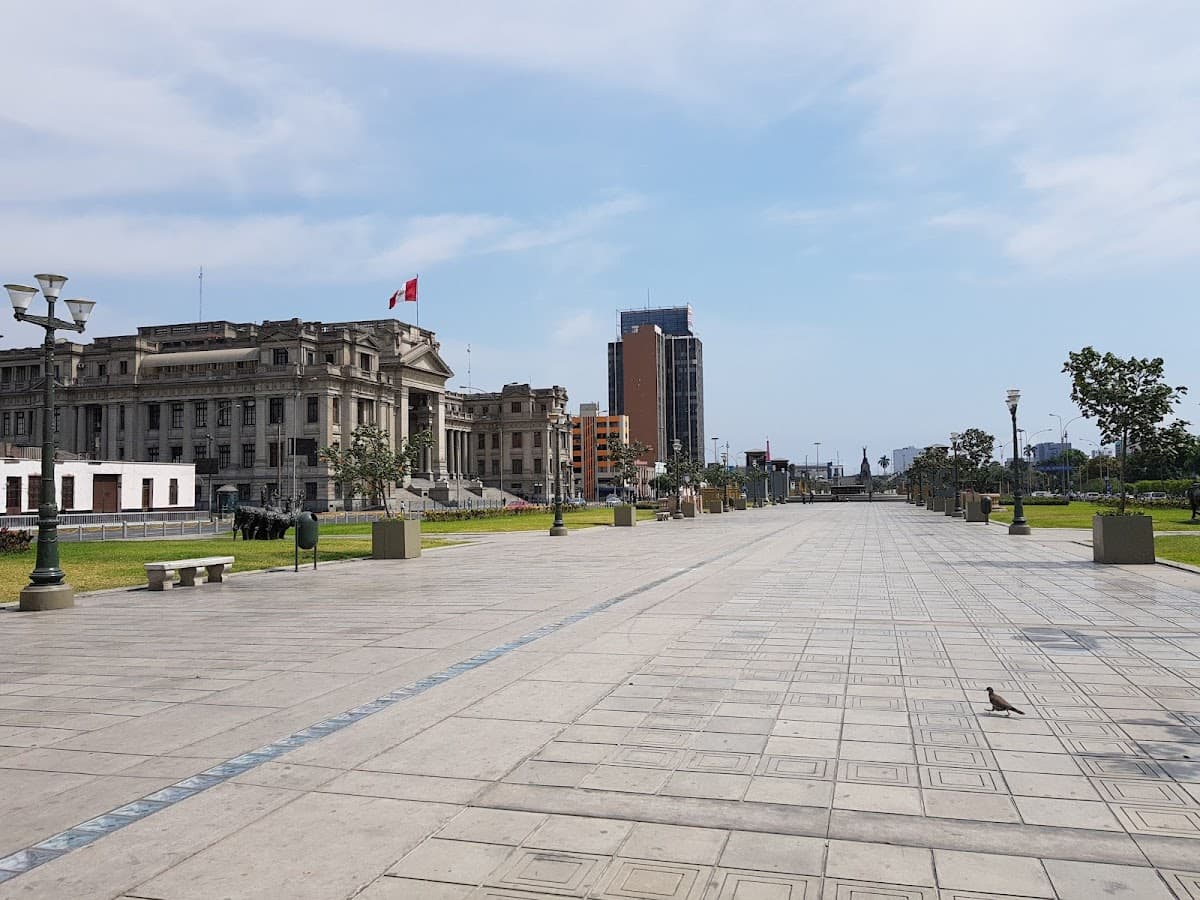 Alameda Paseo de los Héroes Navales