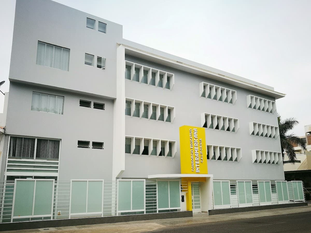 Colegio Interamericano centro — foto