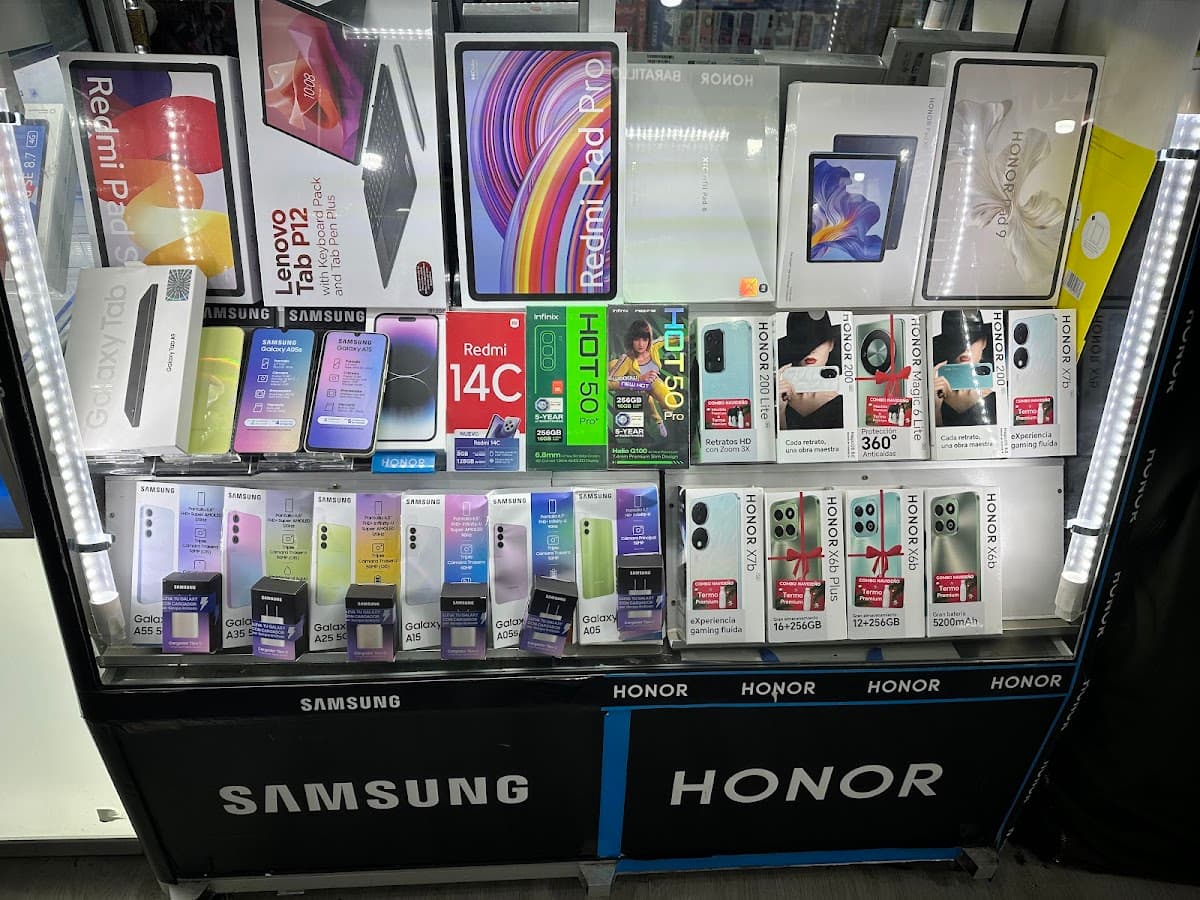 Mobo Stor (cigarros electronicos y accesorios de celular) — foto