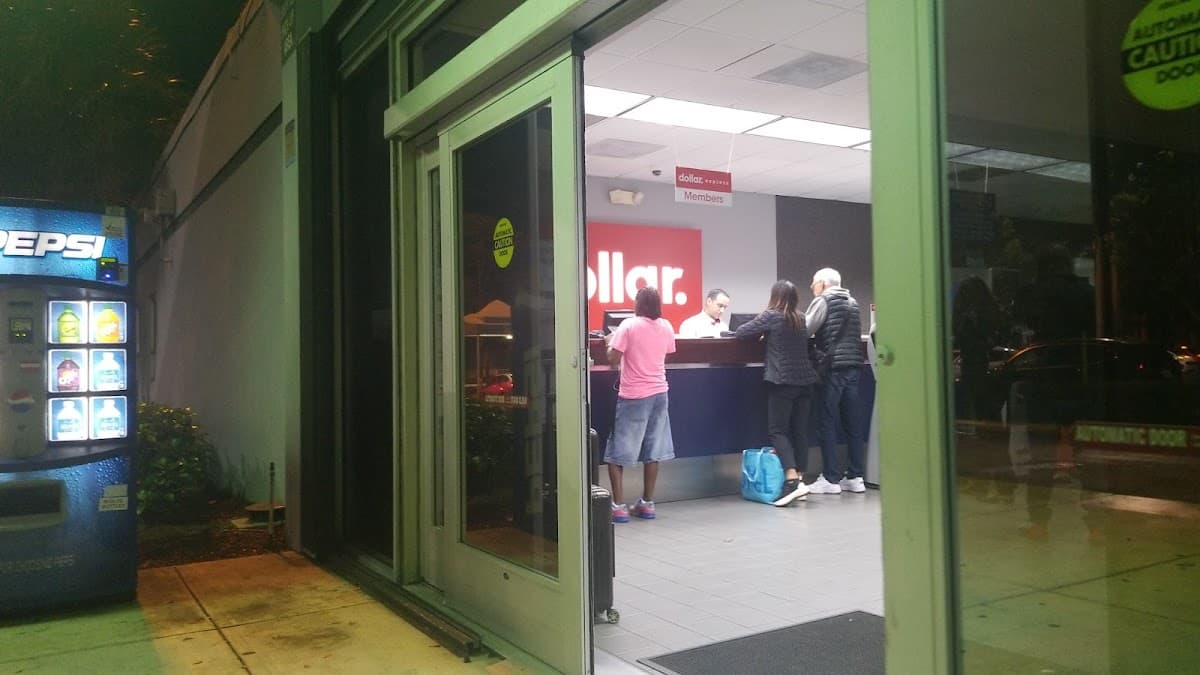 Dollar Car Rental - West Palm Beach International Airport — foto